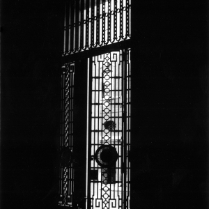 Old gate tucked into the Lloyds building. 1987